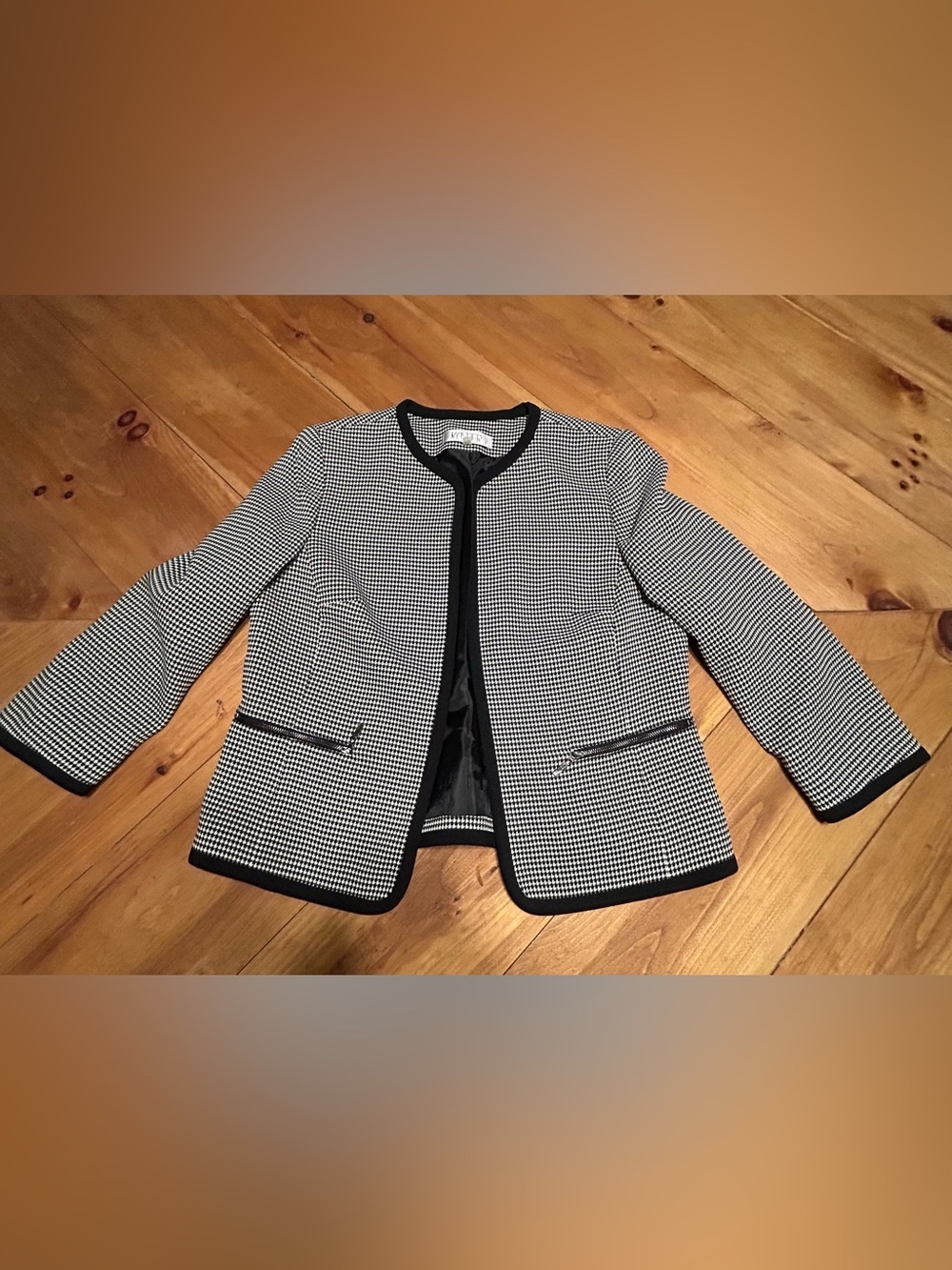 Kasper Black & White Houndstooth Collarless Blazer